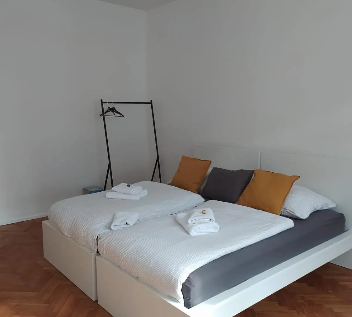 Ubytování v soukromí Soukromy Pokoj V Tripokojovem Byte - Private Room In Three Room Flat Brno